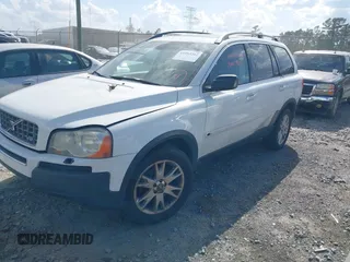 2005 Volvo XC90 with VIN YV1CZ852151197686, listed as a IAAI auction lot 41993202 with 1 mi miles. Bid and sale history available at carsss.com. Image 2.