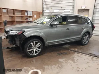 2015 Audi Q7 3.0T Premium Plus with VIN WA1LGAFE2FD002717, listed as a IAAI auction lot 41477771 with NaN miles. Bid and sale history available at carsss.com. Image 18.