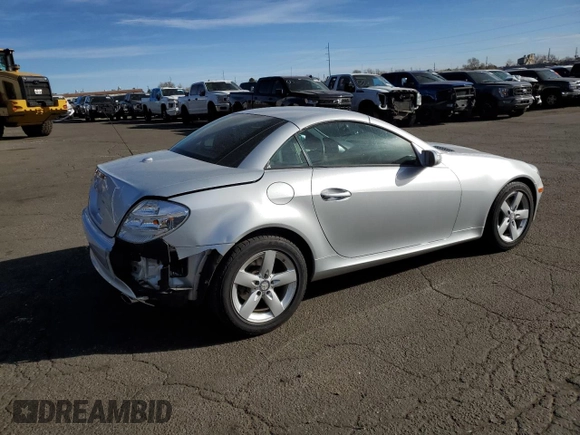 2008 Mercedes-Benz SLK-Class 3.0L with VIN WDBWK54F08F187697, listed as a Copart auction lot 47500965 with 111,885 mi miles and Salvage Title. Bid and sale history available at carsss.com. Image 3.