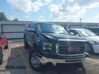 2010 GMC Sierra 1500 SLE z VIN 3GTRKVE37AG237387, wystawiony jako IAAI lot #42226235 z przebiegiem 181 766 mil mil oraz . Historia ofert i sprzedaży dostępna na DreamBid. Obrazek 1.
