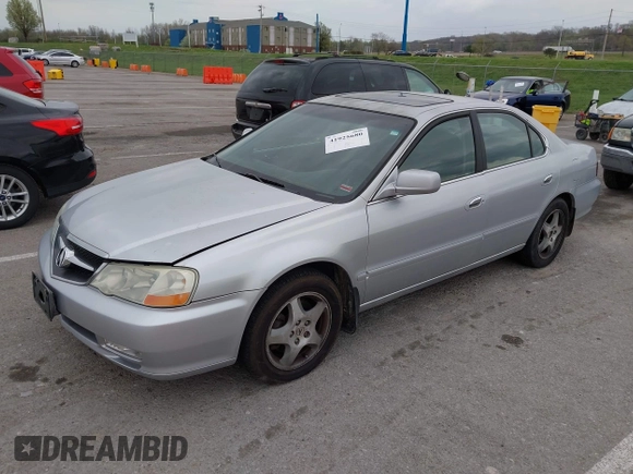 2003 Acura TL with VIN 19UUA56633A005104, listed as a IAAI auction lot 41925680 with 306,082 mi miles. Bid and sale history available at carsss.com. Image 2.