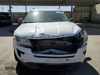 2018 Ford Explorer XLT z VIN 1FM5K7D83JGC69719, wystawiony jako Copart lot #54433405 z przebiegiem 84 581 mil mil oraz Szkoda całkowita • Salvage title. Historia ofert i sprzedaży dostępna na DreamBid. Obrazek 5.