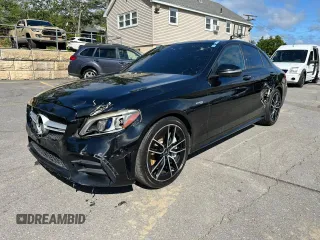 2019 Mercedes-Benz C 43 AMG z VIN 55SWF6EB7KU288950, wystawiony jako Copart lot #62078175 z przebiegiem 107 060 mil mil oraz Czysty tytuł • Clean title. Historia ofert i sprzedaży dostępna na DreamBid. Obrazek 1.