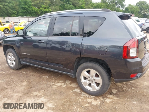 2014 Jeep Compass Sport with VIN 1C4NJCBA1ED725875, listed as a IAAI auction lot 42118863 with 133,136 mi miles. Bid and sale history available at carsss.com. Image 3.