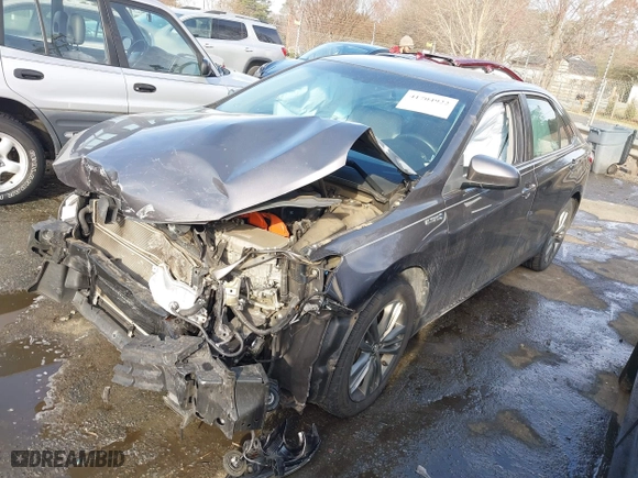 2015 Toyota Camry Hybrid LE with VIN 4T1BD1FK5FU164384, listed as a IAAI auction lot 41704922 with 122,132 mi miles. Bid and sale history available at carsss.com. Image 20.