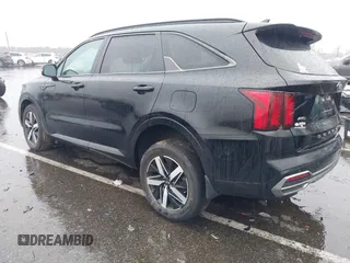2021 Kia Sorento EX with VIN 5XYRHDLF4MG056093, listed as a IAAI auction lot 41848300 with 41,226 mi miles. Bid and sale history available at carsss.com. Image 3.