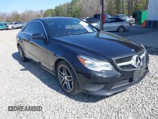 2014 Mercedes-Benz E 350 z VIN WDDKJ5KBXEF248011, wystawiony jako IAAI lot #41566643 z przebiegiem 120 108 mil mil oraz . Historia ofert i sprzedaży dostępna na DreamBid. Obrazek 1.