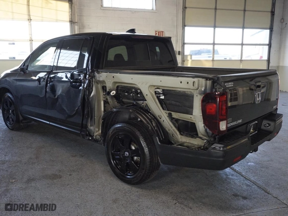 2020 Honda Ridgeline Black Edition with VIN 5FPYK3F83LB018050, listed as a Copart auction lot 84297124 with 39,433 mi miles and Salvage Title. Bid and sale history available at carsss.com. Image 4.