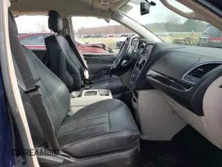 2013 Chrysler Town & Country Touring with VIN 2C4RC1BG1DR557946, listed as a Copart auction lot 49804785 with 86,526 mi miles and Salvage Title. Bid and sale history available at carsss.com. Image 7.