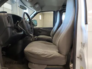 2010 GMC Savana z VIN 1GTUGAD49A1154623, wystawiony jako Copart lot #72933064 z przebiegiem 284 487 mil mil oraz Tytuł czysty. Historia ofert i sprzedaży dostępna na DreamBid. Obrazek 7.