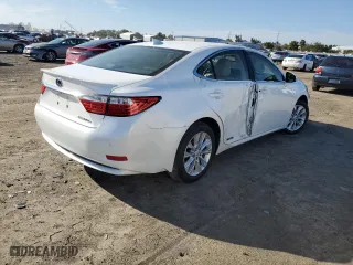 2015 Lexus ES 300h Hybrid with VIN JTHBW1GG3F2100119, listed as a Copart auction lot 45424603 with 40,130 mi miles. Bid and sale history available at carsss.com. Image 3.