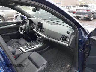 2020 Audi Q5 Premium with VIN WA1ANAFY6L2075135, listed as a IAAI auction lot 42517528 with 49,873 mi miles and . Bid and sale history available at DreamBid. Image 5.
