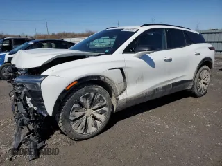2024 Chevrolet Blazer EV eAWD RS z VIN 3GNKDCRJ0RS174240, wystawiony jako Copart lot #52950235 z przebiegiem 63 232 mil mil oraz Szkody całkowita. Historia ofert i sprzedaży dostępna na DreamBid. Obrazek 1.