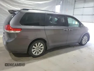 2012 Toyota Sienna XLE с VIN 5TDDK3DC5CS037368, выставлен на аукционе Copart как лот 49626985 с пробегом 164 431 миль миль и Списание • Salvage title. История ставок и продаж доступна на DreamBid. Изображение 3.