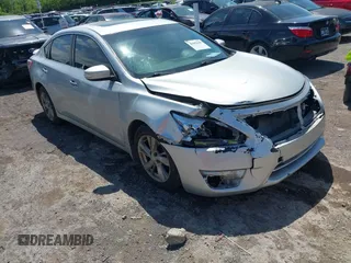 2013 Nissan Altima SV with VIN 1N4AL3AP4DN472936, listed as a IAAI auction lot 42053589 with 180,801 mi miles and . Bid and sale history available at carsss.com. Image 1.