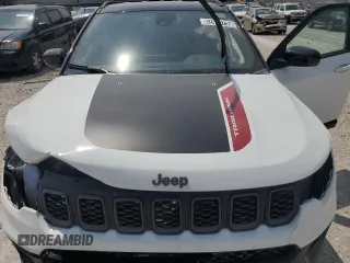 2025 Jeep Compass Trailhawk with VIN 3C4NJDDN6ST543276, listed as a Copart auction lot 62409755 with 4,116 mi miles and Clean title. Bid and sale history available at DreamBid. Image 12.