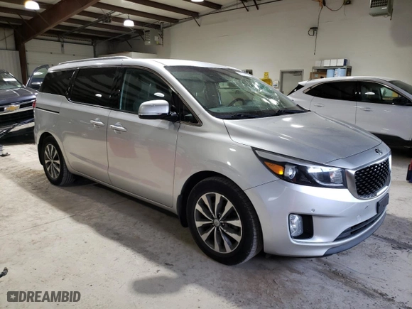 2017 Kia Sedona EX with VIN KNDMC5C13H6312798, listed as a Copart auction lot 47014475 with 206,556 mi miles and Clean Title. Bid and sale history available at carsss.com. Image 4.
