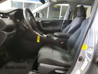 2019 Toyota RAV4 XLE with VIN 2T3P1RFV4KW042785, listed as a Copart auction lot 53110825 with 70,533 mi miles and Salvage Title. Bid and sale history available at DreamBid. Image 7.