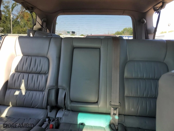 2005 Lexus LX 470 with VIN JTJHT00W453549279, listed as a Copart auction lot 68840994 with 306,282 mi miles and Salvage Title. Bid and sale history available at carsss.com. Image 10.