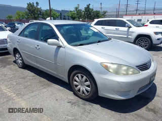 2005 Toyota Camry LE with VIN 4T1BE30K85U572118, listed as a IAAI auction lot 42528445 with 220,533 mi miles and . Bid and sale history available at DreamBid. Image 1.