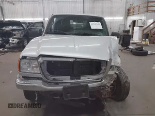 2005 Ford Ranger XL with VIN 1FTZR15E85PA45404, listed as a IAAI auction lot 41542137 with 1 mi miles. Bid and sale history available at carsss.com. Image 13.