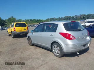 2007 Nissan Versa SL с VIN 3N1BC13E57L394446, выставлен на аукционе IAAI как лот 42855943 с пробегом 169 375 миль миль и . История ставок и продаж доступна на DreamBid. Изображение 3.