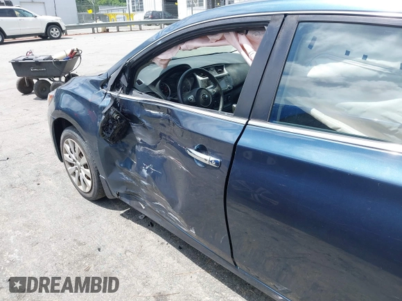 2017 Nissan Sentra SV с VIN 3N1AB7AP3HY372732, выставлен на аукционе IAAI как лот 42375841 с пробегом 131 723 миль миль и . История ставок и продаж доступна на DreamBid. Изображение 12.