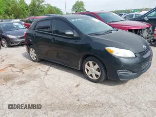 2009 Toyota Matrix with VIN 2T1KU40EX9C013986, listed as a IAAI auction lot 42117914 with 151,113 mi miles. Bid and sale history available at carsss.com. Image 1.