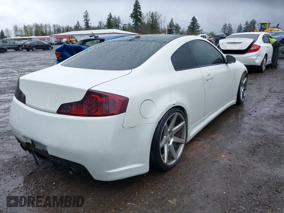 2004 Infiniti G35 Coupe w/Leather with VIN JNKCV54E34M824444, listed as a IAAI auction lot 41984306 with 165,293 mi miles. Bid and sale history available at carsss.com. Image 4.