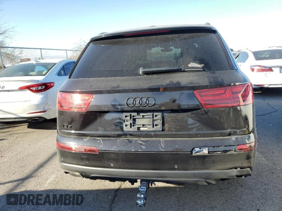 2017 Audi Q7 Prestige z VIN WA1VAAF75HD024466, wystawiony jako Copart lot #87878195 z przebiegiem 80 827 mil mil oraz Szkoda całkowita • Salvage title. Historia ofert i sprzedaży dostępna na DreamBid. Obrazek 6.