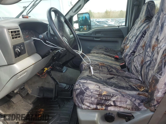 2004 Ford F-350 XL with VIN 1FTSW31P94EA54393, listed as a Copart auction lot 48525235 with Not Provided miles and Salvage Title. Bid and sale history available at DreamBid. Image 7.