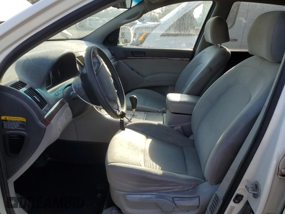 2008 Hyundai Veracruz GLS with VIN KM8NU13C28U065468, listed as a Copart auction lot 53039535 with 102,622 mi miles and Salvage title. Bid and sale history available at DreamBid. Image 7.