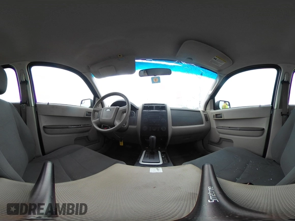 2011 Ford Escape XLS z VIN 1FMCU0C73BKB97601, wystawiony jako IAAI lot #42498599 z przebiegiem 243 282 mil mil oraz . Historia ofert i sprzedaży dostępna na DreamBid. Obrazek 18.