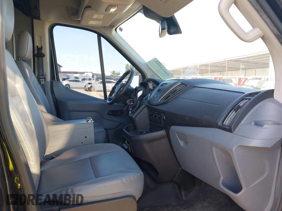 2017 Ford Transit with VIN 1FTYR2XM3HKB16161, listed as a IAAI auction lot 42033257 with 158,413 mi miles. Bid and sale history available at carsss.com. Image 5.