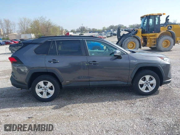 2019 Toyota RAV4 Hybrid XLE with VIN 2T3RWRFV0KW027727, listed as a IAAI auction lot 41881450 with 20,568 mi miles. Bid and sale history available at carsss.com. Image 13.