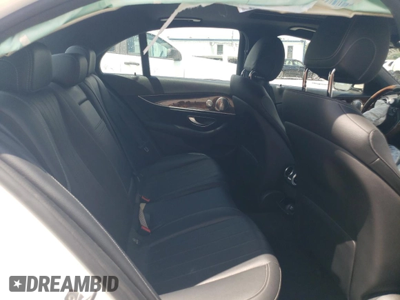 2017 Mercedes-Benz E 300 Luxury with VIN WDDZF4KB1HA148925, listed as a Copart auction lot 60001475 with 72,293 mi miles and Salvage title. Bid and sale history available at DreamBid. Image 10.