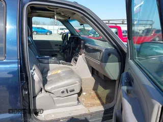 2005 Chevrolet Avalanche LS z VIN 3GNEC12Z25G212827, wystawiony jako IAAI lot #41471381 z przebiegiem 314 023 mil mil oraz . Historia ofert i sprzedaży dostępna na DreamBid. Obrazek 5.