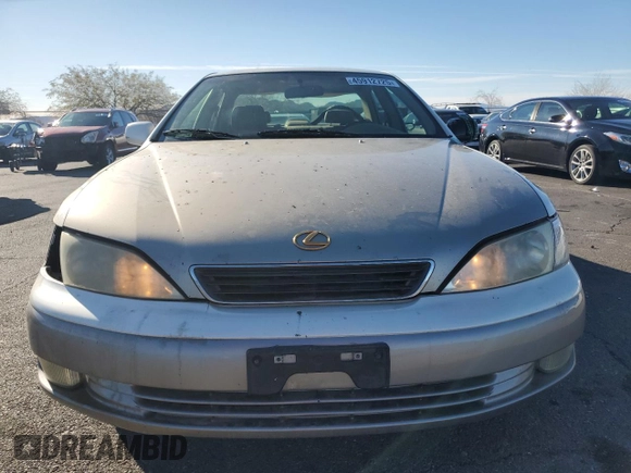 1999 Lexus ES 300 z VIN JT8BF28G4X5060914, wystawiony jako Copart lot #45912725 z przebiegiem 197 401 mil mil oraz Szkoda całkowita • Salvage title. Historia ofert i sprzedaży dostępna na DreamBid. Obrazek 5.