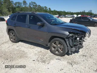 2017 Jeep Cherokee Latitude with VIN 1C4PJLCS0HW507726, listed as a Copart auction lot 51957865 with 72,297 mi miles and Salvage Title. Bid and sale history available at carsss.com. Image 4.