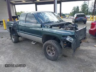 2001 Dodge 2500 with VIN 3B7KF23671G233762, listed as a IAAI auction lot 42075933 with Not Provided miles. Bid and sale history available at carsss.com. Image 1.