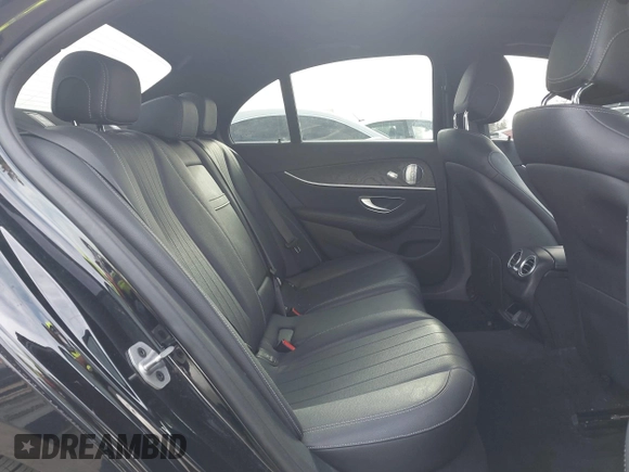 2020 Mercedes-Benz E 350 с VIN W1KZF8DB7LA832522, выставлен на аукционе IAAI как лот 41912241 с пробегом 31 203 миль миль и . История ставок и продаж доступна на DreamBid. Изображение 8.
