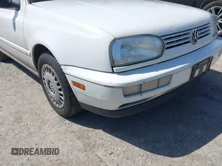 1998 Volkswagen Golf с VIN 3VWFB81H0WM245150, выставлен на аукционе IAAI как лот 42333395 с пробегом 184 410 миль миль и . История ставок и продаж доступна на DreamBid. Изображение 6.
