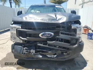 2022 Ford F-350 XL with VIN 1FTRF3A64NEG44654, listed as a Copart auction lot 51297344 with 29,028 mi miles and Non repairable. Bid and sale history available at DreamBid. Image 5.