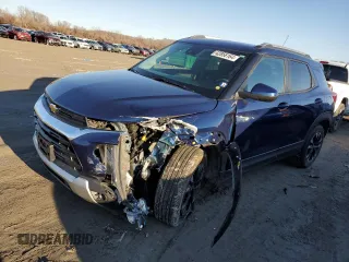 2022 Chevrolet TrailBlazer LT with VIN KL79MPS24NB135428, listed as a Copart auction lot 42856164 with 61,770 mi miles and Salvage Title. Bid and sale history available at carsss.com. Image 1.