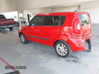 2013 Kia Soul + z VIN KNDJT2A63D7536836, wystawiony jako IAAI lot #42341811 z przebiegiem 118 226 mil mil oraz . Historia ofert i sprzedaży dostępna na DreamBid. Obrazek 3.