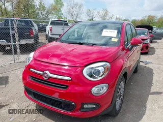 2017 FIAT 500X Lounge z VIN ZFBCFYDBXHP613867, wystawiony jako IAAI lot #42179855 z przebiegiem 81 773 mil mil oraz . Historia ofert i sprzedaży dostępna na DreamBid. Obrazek 2.