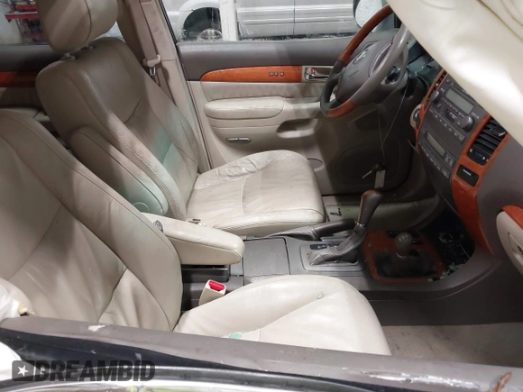 2004 Lexus GX 470 z VIN JTJBT20X540049268, wystawiony jako IAAI lot #41561099 z przebiegiem 118 143 mil mil oraz . Historia ofert i sprzedaży dostępna na DreamBid. Obrazek 5.