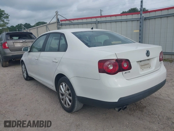 2010 Volkswagen Jetta Limited Edition с VIN 3VWAX7AJ8AM091384, выставлен на аукционе IAAI как лот 42286113 с пробегом 103 505 миль миль и . История ставок и продаж доступна на DreamBid. Изображение 3.