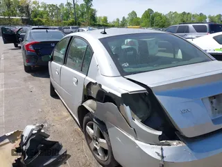 2007 Saturn ION z VIN 1G8AL55B87Z186597, wystawiony jako IAAI lot #42062362 z przebiegiem Nie podano mil oraz . Historia ofert i sprzedaży dostępna na DreamBid. Obrazek 3.
