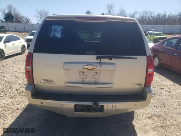 2007 Chevrolet Suburban LT with VIN 1GNFC16067R252699, listed as a Copart auction lot 46842015 with 279,283 mi miles and Salvage Title. Bid and sale history available at carsss.com. Image 6.
